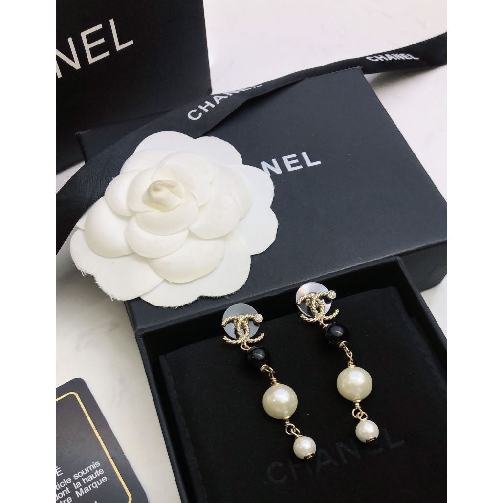 Chanel Earrings - Click Image to Close